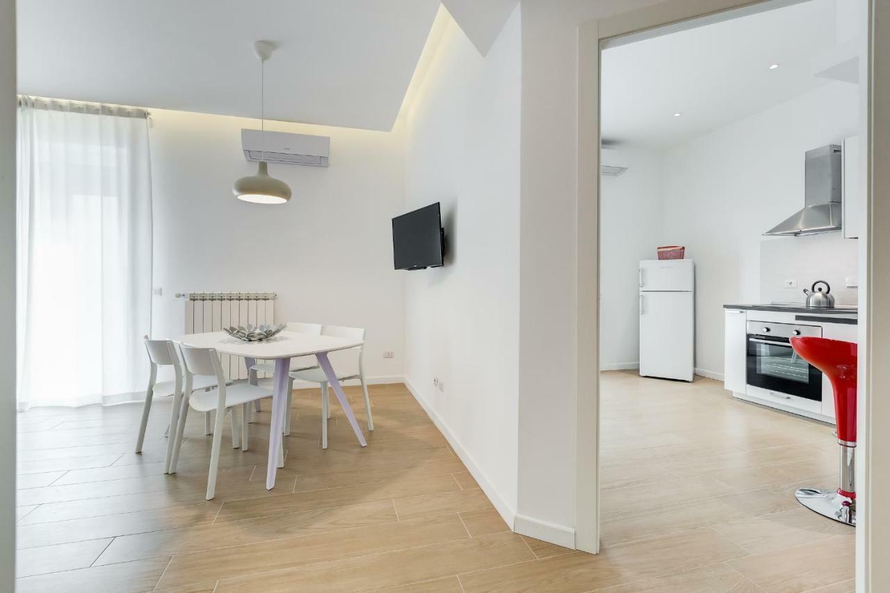 Lovely 3 Close Trastevere Station * Rome